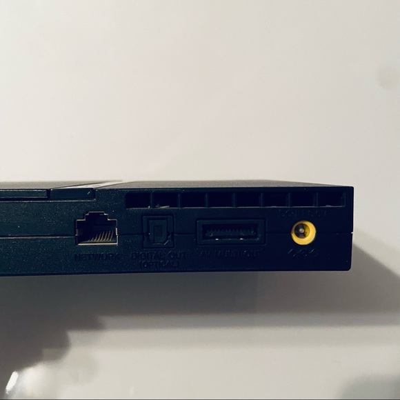 Sony PlayStation 2 (PS2) with 2 controllers + memory card - Picture 6 of 13